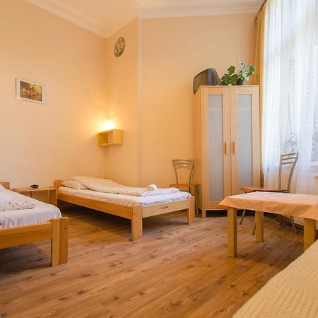 Aparthostel Fryderyk Krakau Buitenkant foto