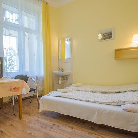 Aparthostel Fryderyk Krakau Buitenkant foto