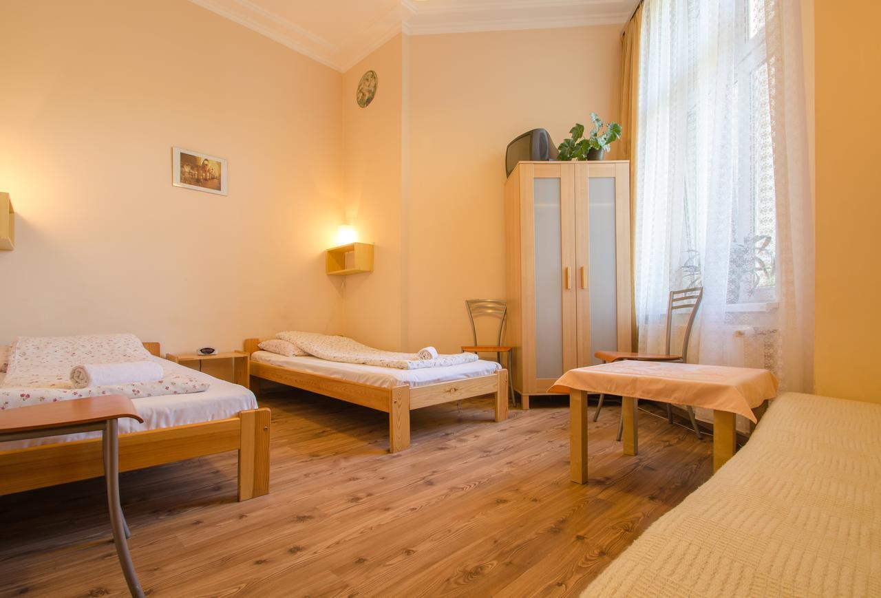 Aparthostel Fryderyk Krakau Buitenkant foto