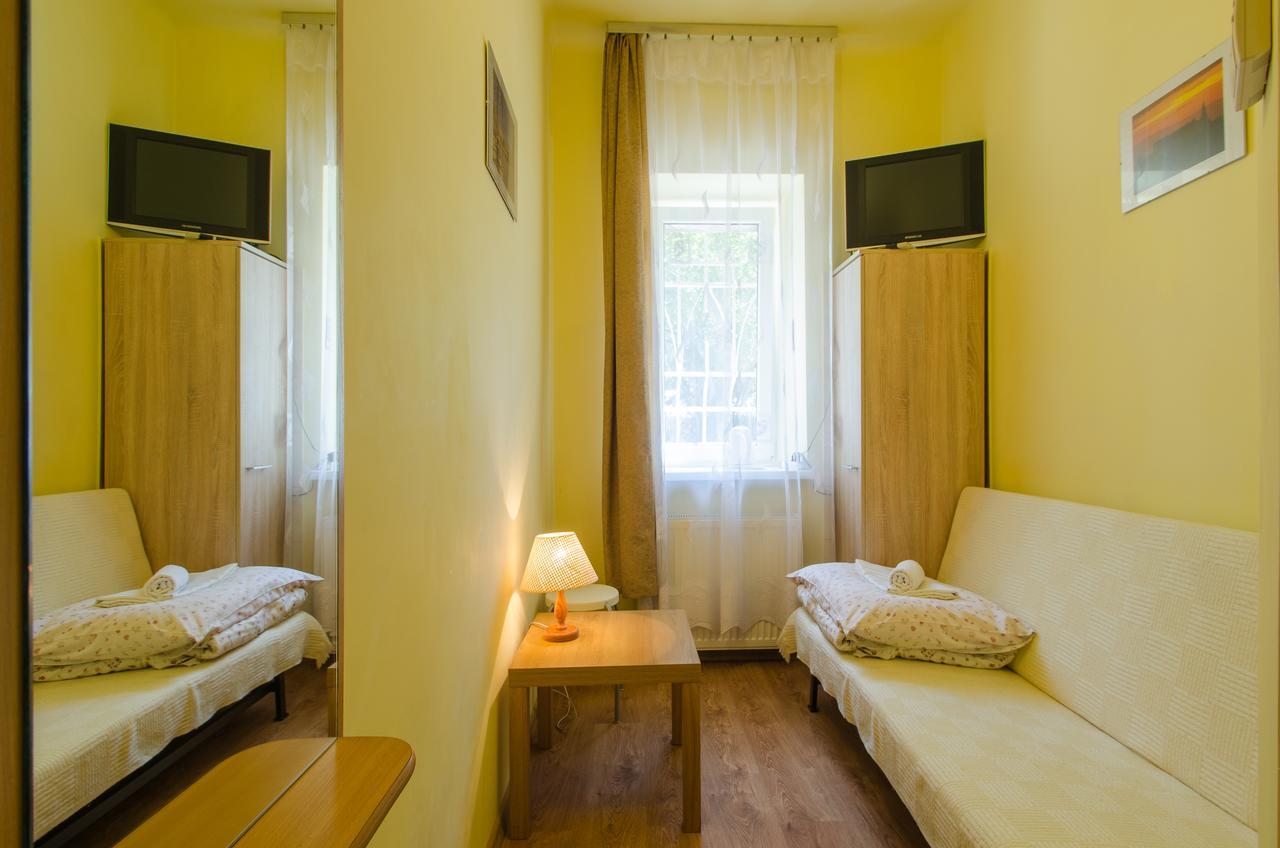 Aparthostel Fryderyk Krakau Buitenkant foto